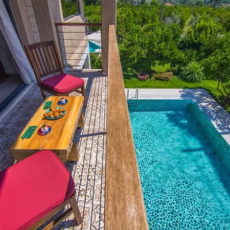 Iskenderun Sleeps 4 With Pool Air Con And Wifi *