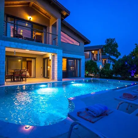 Iskenderun Sleeps 4 With Pool Air Con And Wifi *
